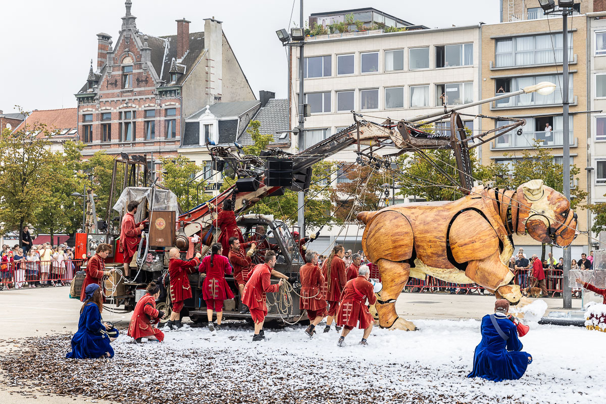 De Reuzen van Royal de Luxe @ Antwerpen, picture 30, photographed by Marc Verdonck - FrontView Magazine