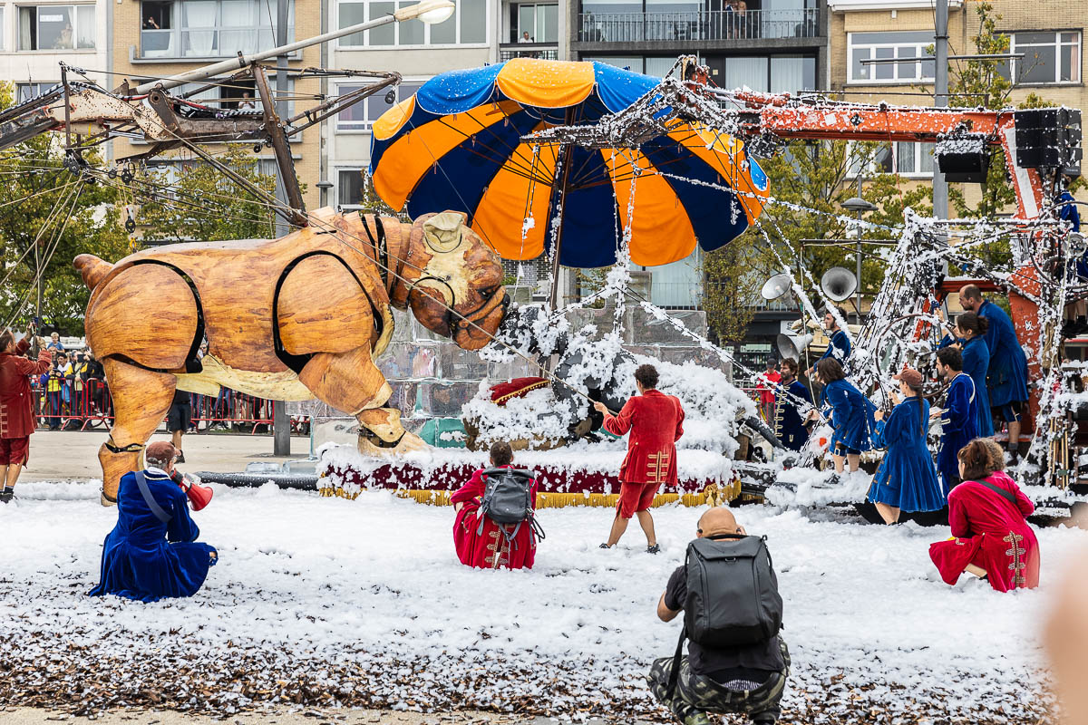 De Reuzen van Royal de Luxe @ Antwerpen, picture 32, photographed by Marc Verdonck - FrontView Magazine