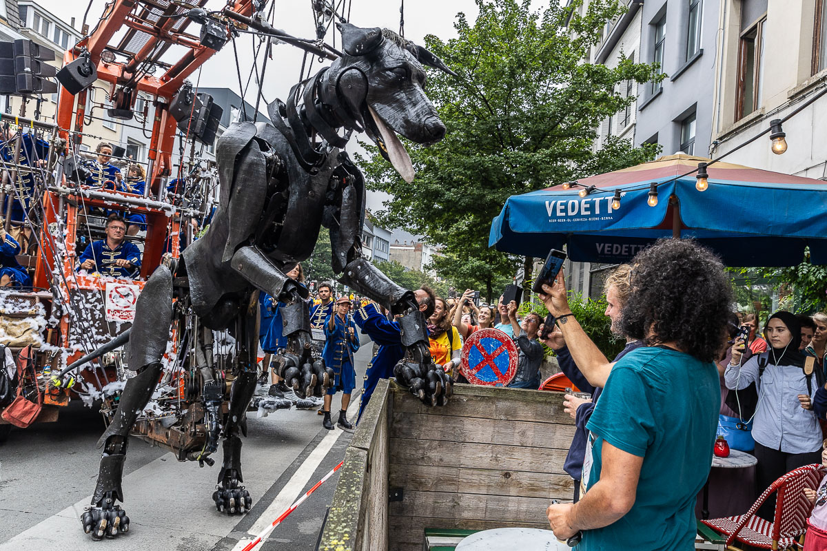 De Reuzen van Royal de Luxe @ Antwerpen, picture 49, photographed by Marc Verdonck - FrontView Magazine