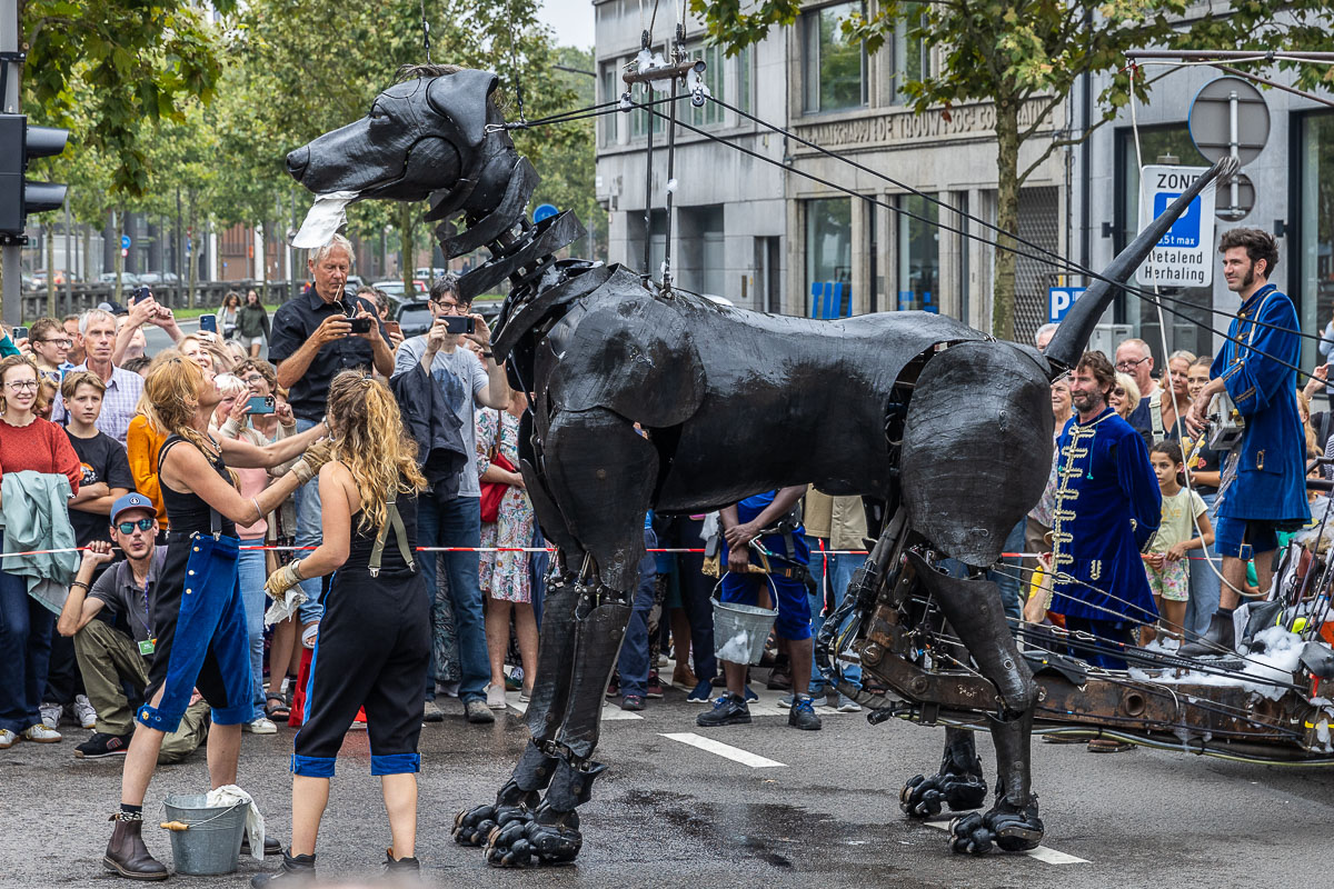 De Reuzen van Royal de Luxe @ Antwerpen, picture 51, photographed by Marc Verdonck - FrontView Magazine