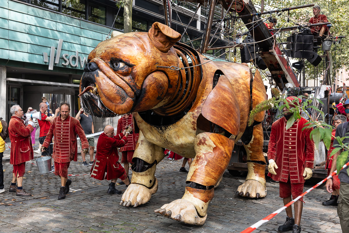 De Reuzen van Royal de Luxe @ Antwerpen, picture 64, photographed by Marc Verdonck - FrontView Magazine