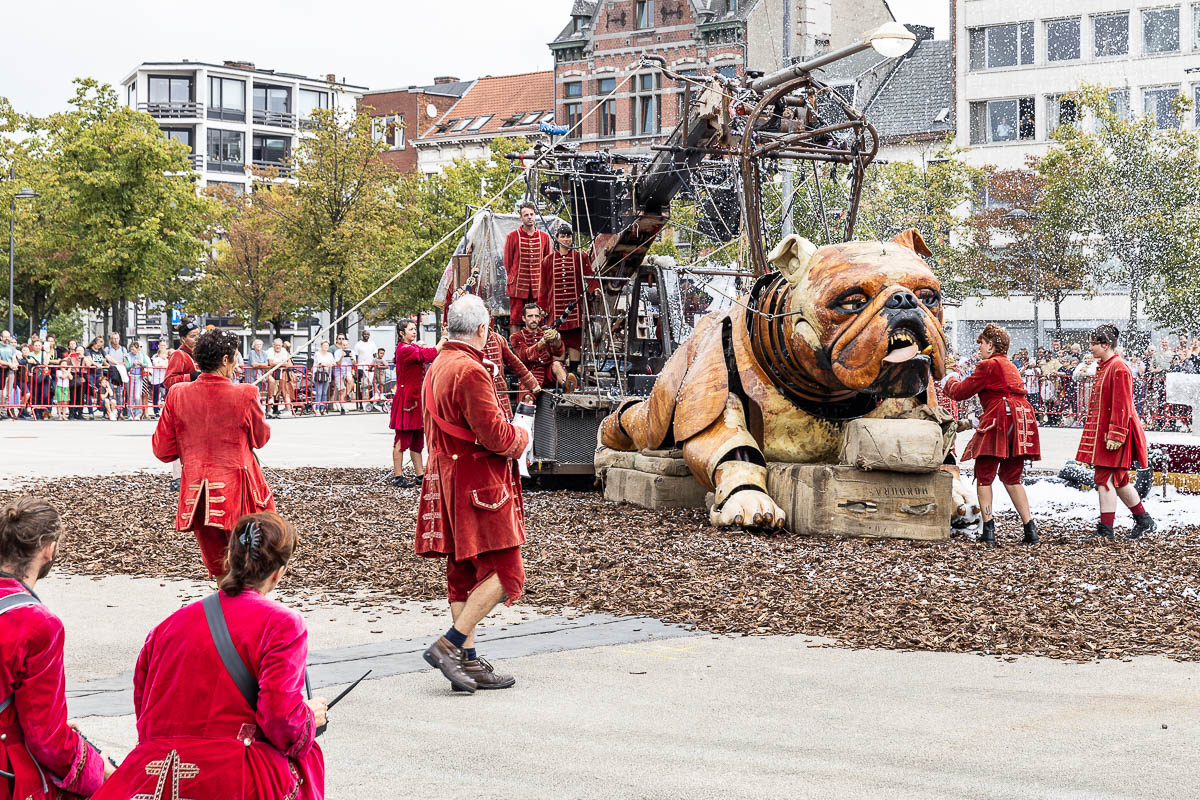 De Reuzen van Royal de Luxe @ Antwerpen, picture 75, photographed by Marc Verdonck - FrontView Magazine
