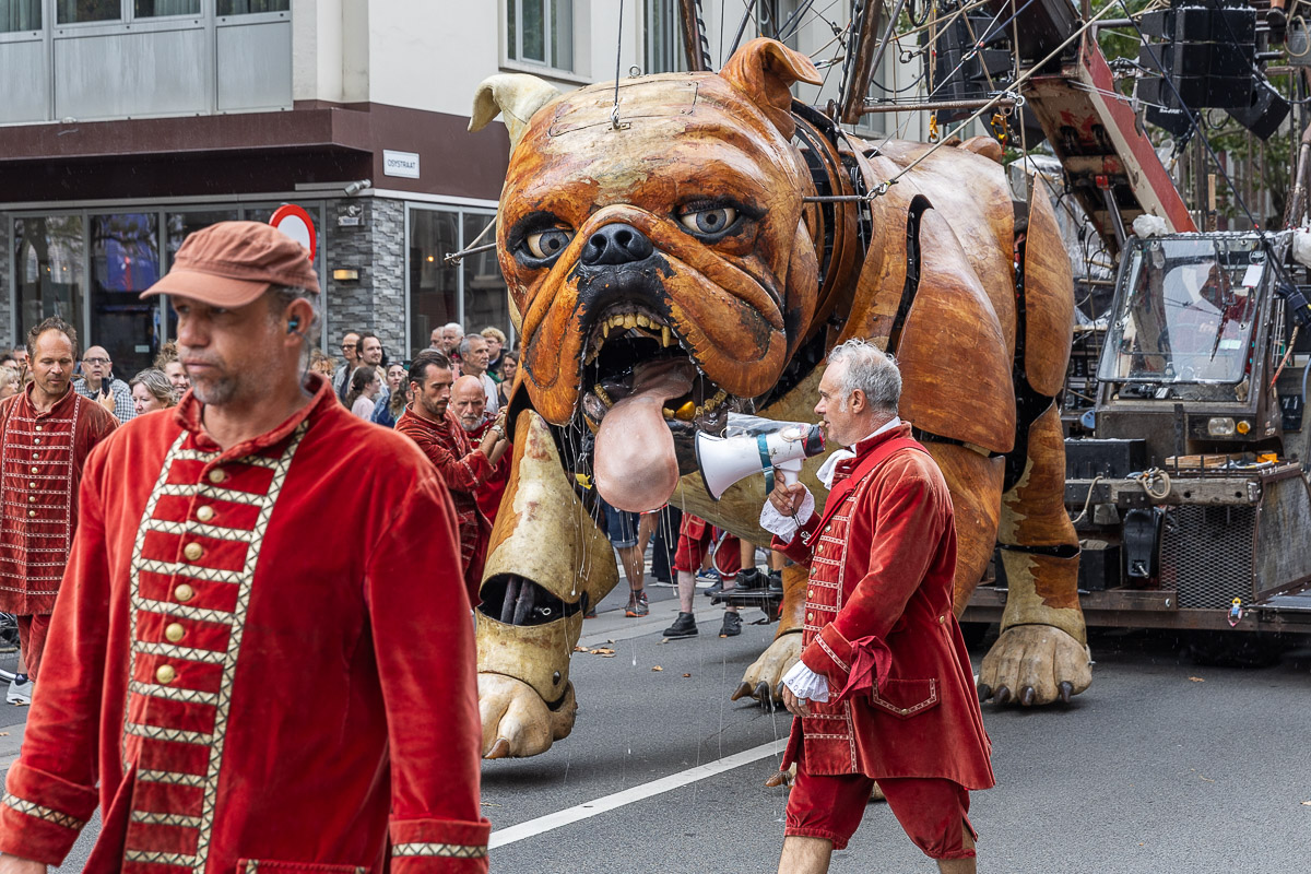 De Reuzen van Royal de Luxe @ Antwerpen, picture 84, photographed by Marc Verdonck - FrontView Magazine