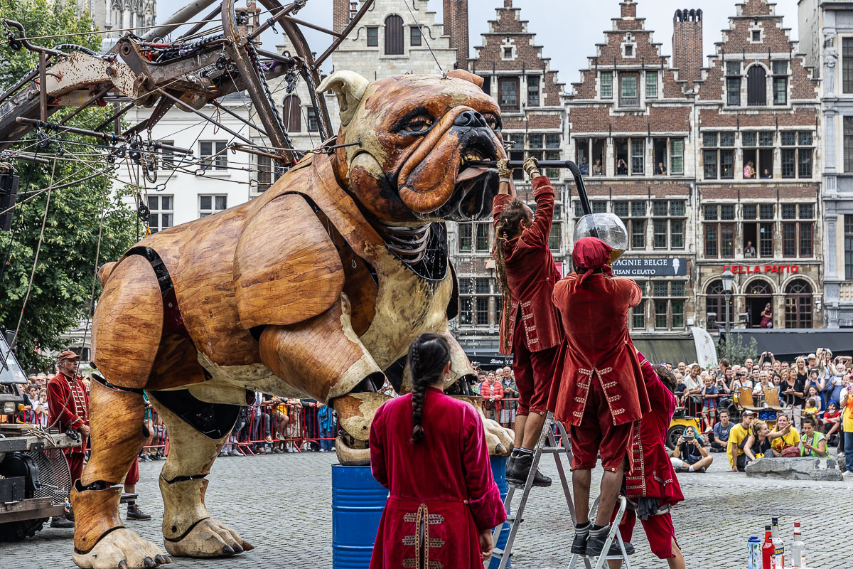 De Reuzen van Royal de Luxe @ Antwerpen, picture 102, photographed by Marc Verdonck - FrontView Magazine