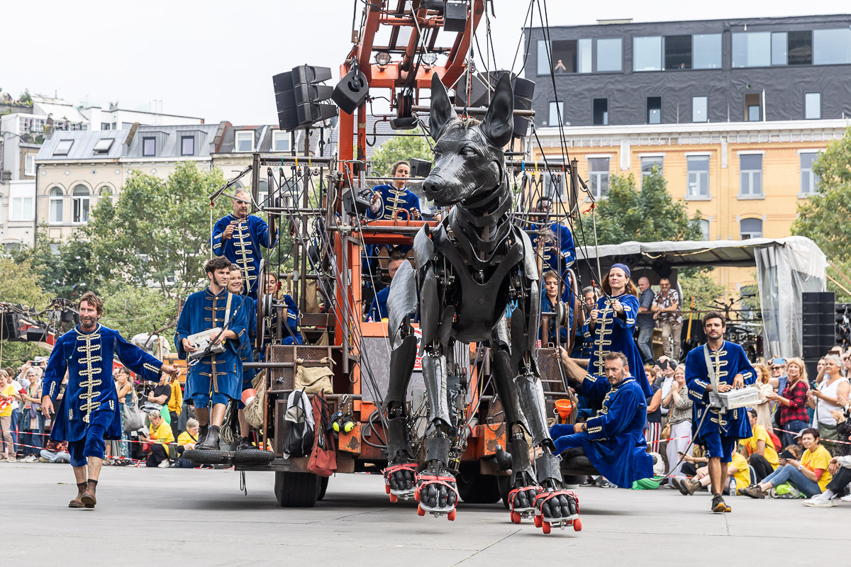 De Reuzen van Royal de Luxe @ Antwerpen, picture 112, photographed by Marc Verdonck - FrontView Magazine