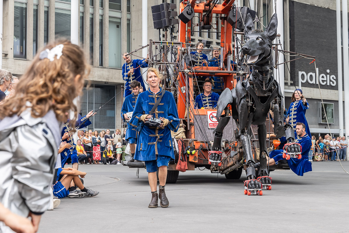 De Reuzen van Royal de Luxe @ Antwerpen, picture 113, photographed by Marc Verdonck - FrontView Magazine