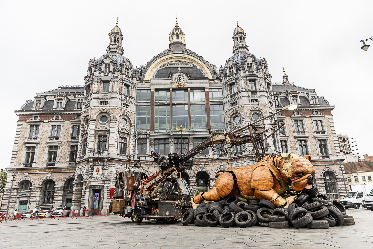 De Reuzen van Royal de Luxe @ Antwerpen, picture 117, photographed by Marc Verdonck - FrontView Magazine