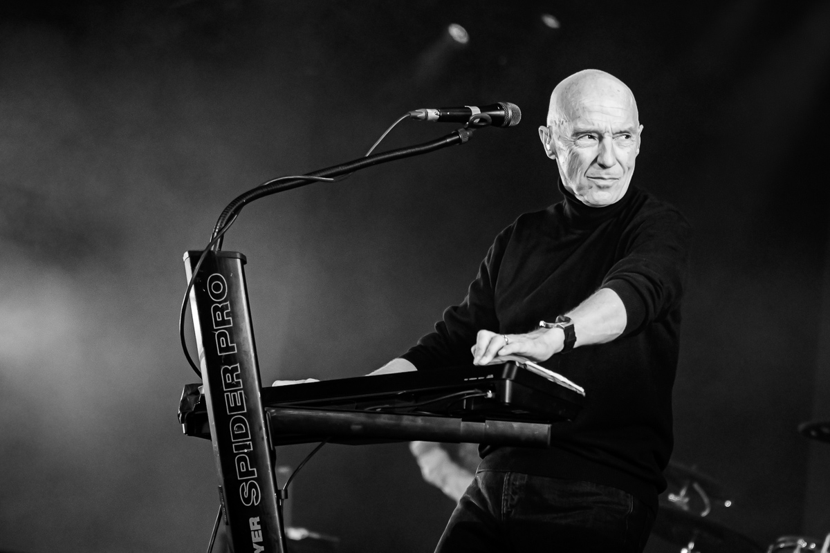 Midge Ure @ W-Fest dag 1, picture 2, photographed by Luc Klinckaert - FrontView Magazine