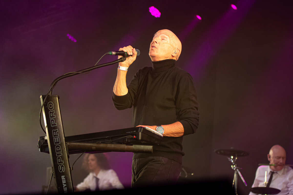 Midge Ure @ W-Fest dag 1, picture 3, photographed by Luc Klinckaert - FrontView Magazine