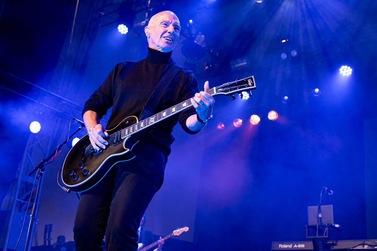 Midge Ure @ W-Fest dag 1, picture 4, photographed by Luc Klinckaert - FrontView Magazine