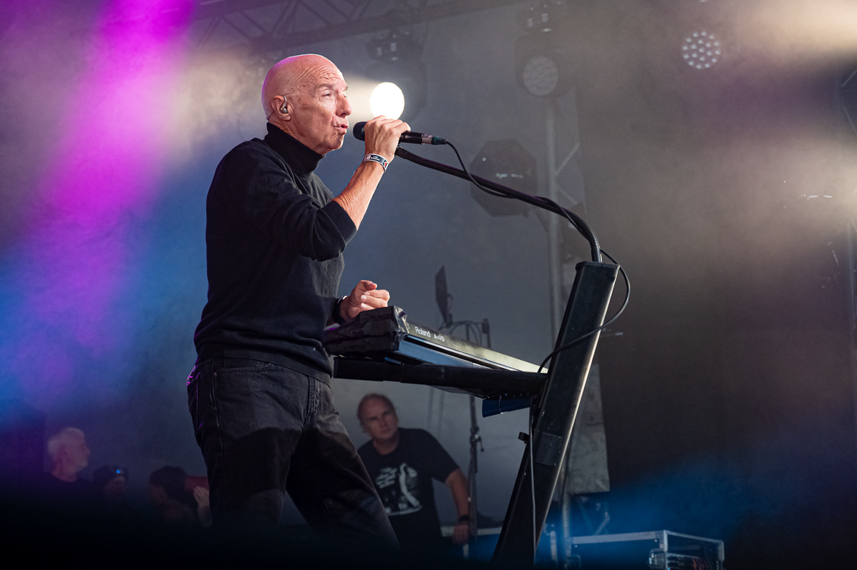 Midge Ure @ W-Fest dag 1, picture 5, photographed by Luc Klinckaert - FrontView Magazine