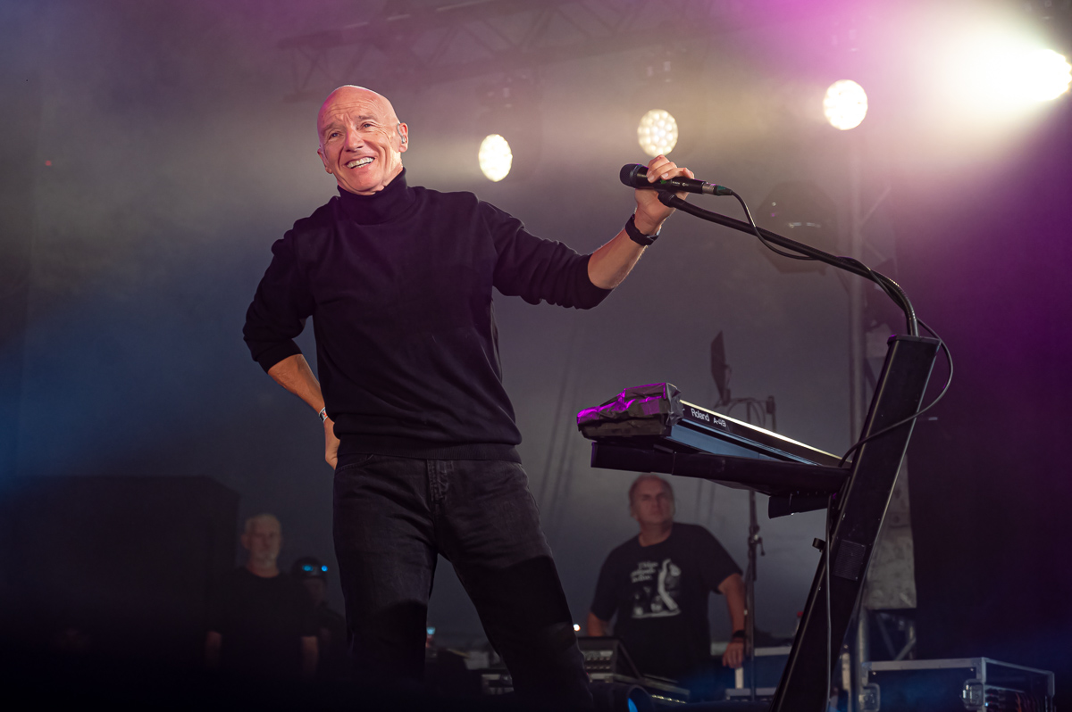 Midge Ure @ W-Fest dag 1, picture 7, photographed by Luc Klinckaert - FrontView Magazine