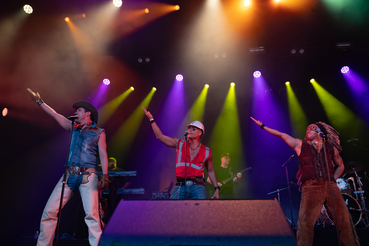 Village People @ W-Fest dag 1, picture 2, photographed by Luc Klinckaert - FrontView Magazine