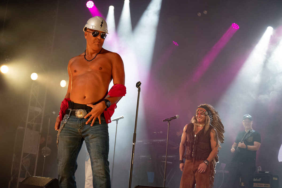 Village People @ W-Fest dag 1, picture 9, photographed by Luc Klinckaert - FrontView Magazine