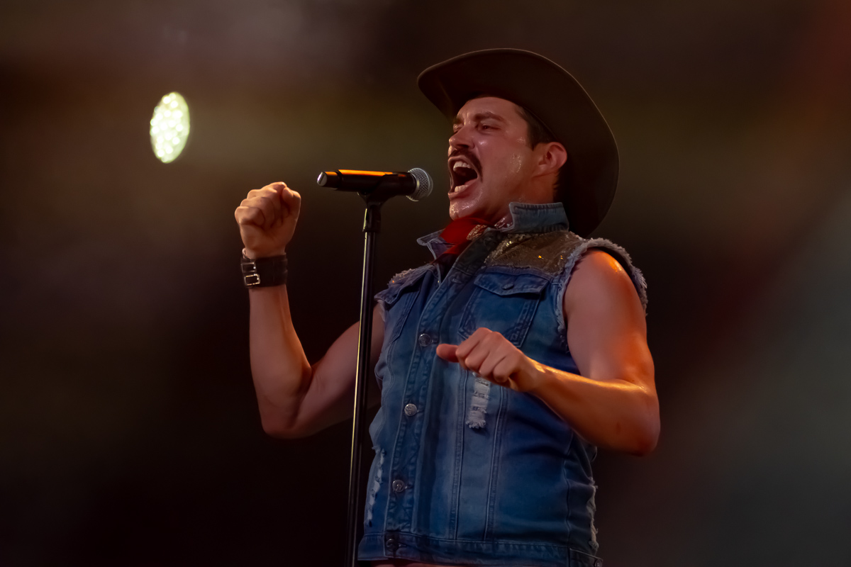Village People @ W-Fest dag 1, picture 19, photographed by Luc Klinckaert - FrontView Magazine