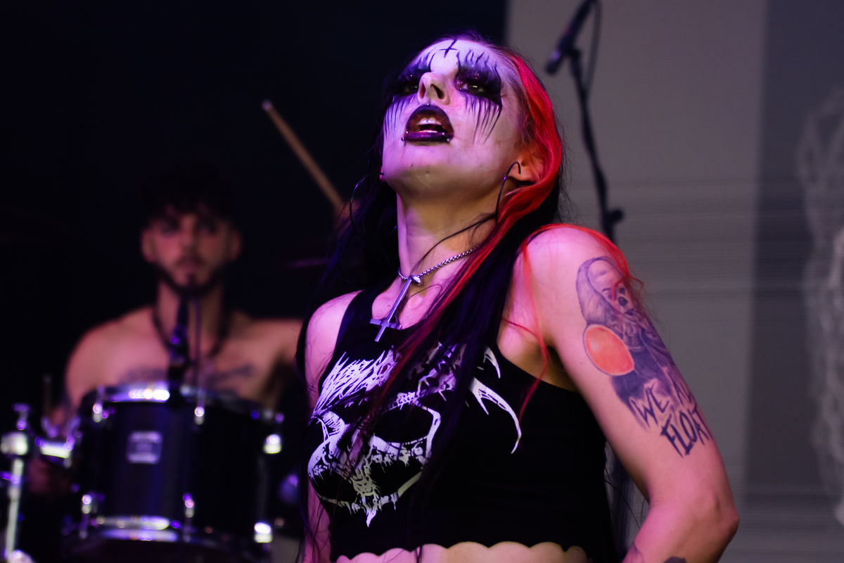Pretty Addicted @ W-Fest dag 1, picture 2, photographed by Luc Klinckaert - FrontView Magazine