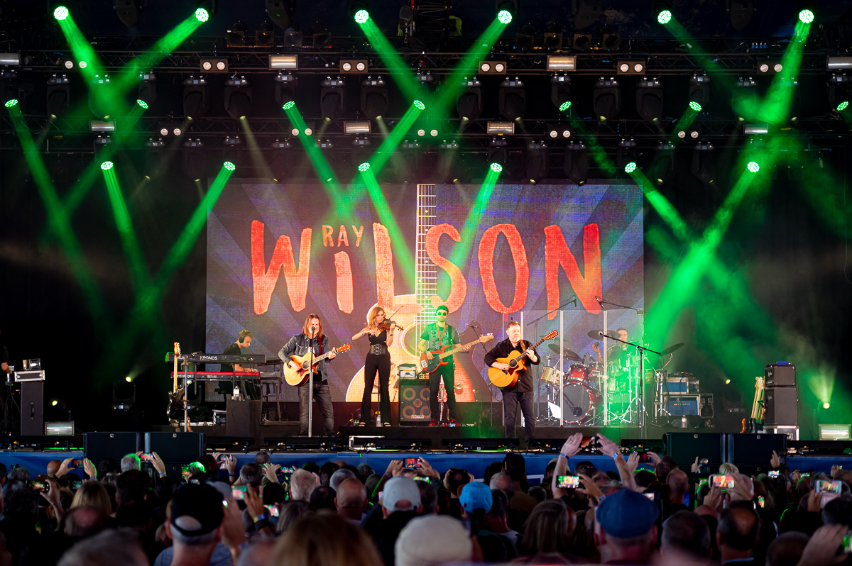 Genesis (Classic) @ W- Fest dag 3, picture 16, photographed by Luc Klinckaert - FrontView Magazine