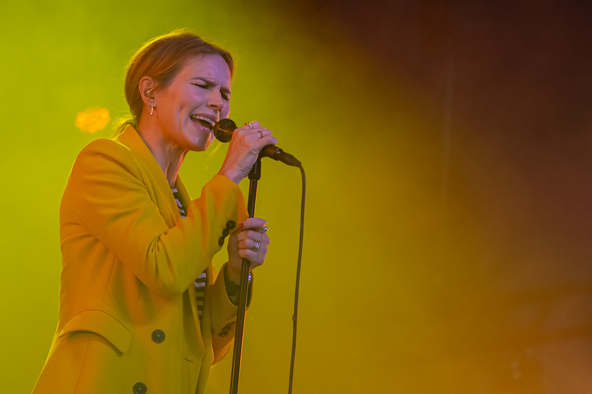 The Cardigans @ W- Fest dag 3, picture 4, photographed by Luc Klinckaert - FrontView Magazine