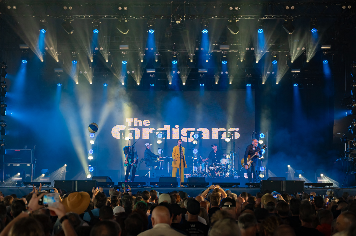 The Cardigans @ W- Fest dag 3, picture 10, photographed by Luc Klinckaert - FrontView Magazine