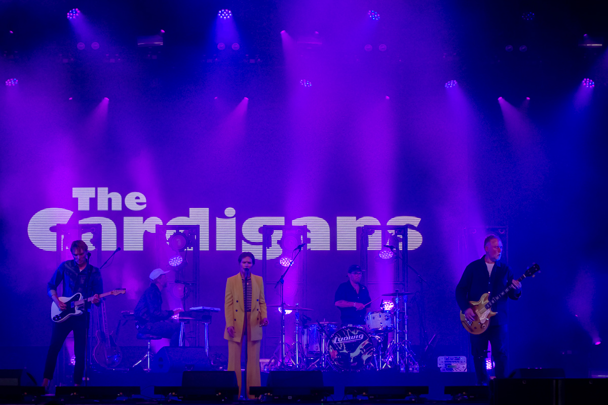 The Cardigans @ W- Fest dag 3, picture 16, photographed by Luc Klinckaert - FrontView Magazine