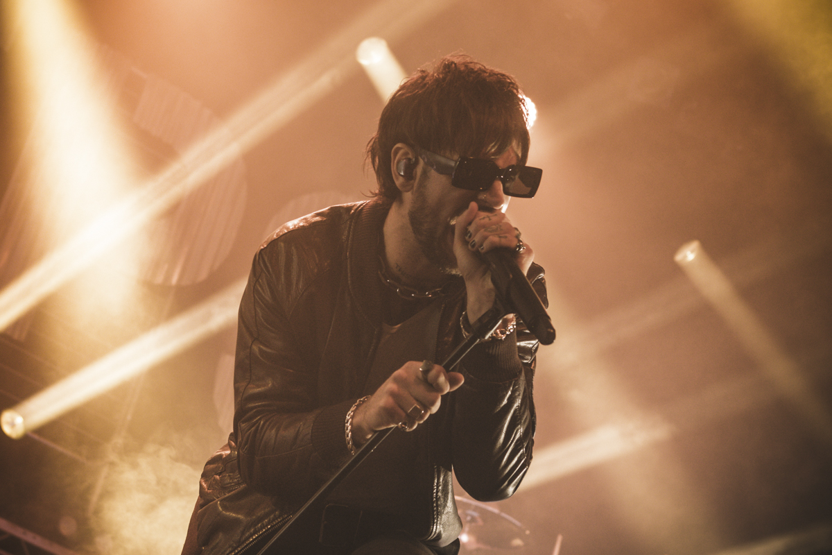 While She Sleeps @ 013, picture 12, photographed by Alana Clemens - FrontView Magazine