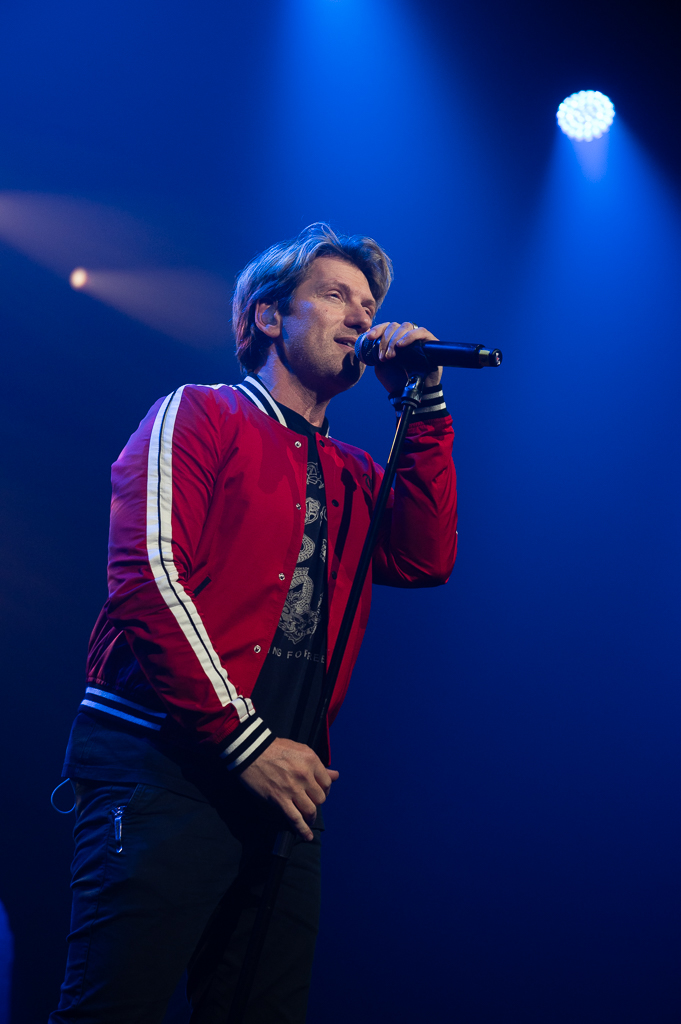 Gene Thomas @ Joe Singalong Party 2023, picture 10, photographed by Gert Daemen - FrontView Magazine