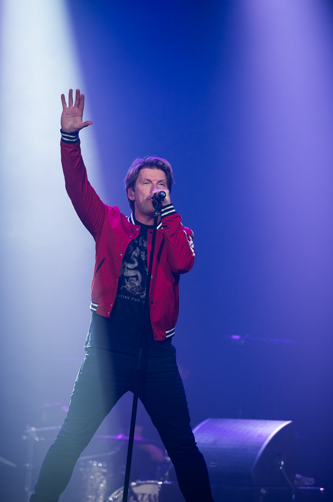 Gene Thomas @ Joe Singalong Party 2023, picture 16, photographed by Gert Daemen - FrontView Magazine