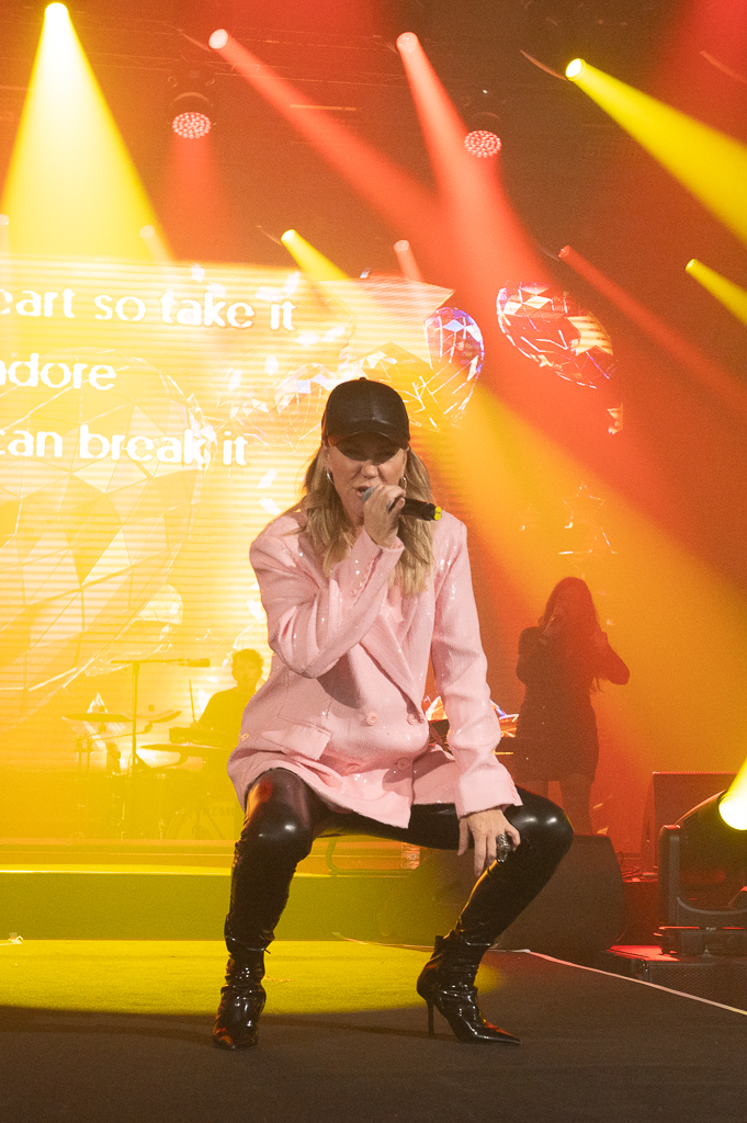 Kate Ryan Joe Singalong Party 2023, picture 4, photographed by Gert Daemen - FrontView Magazine