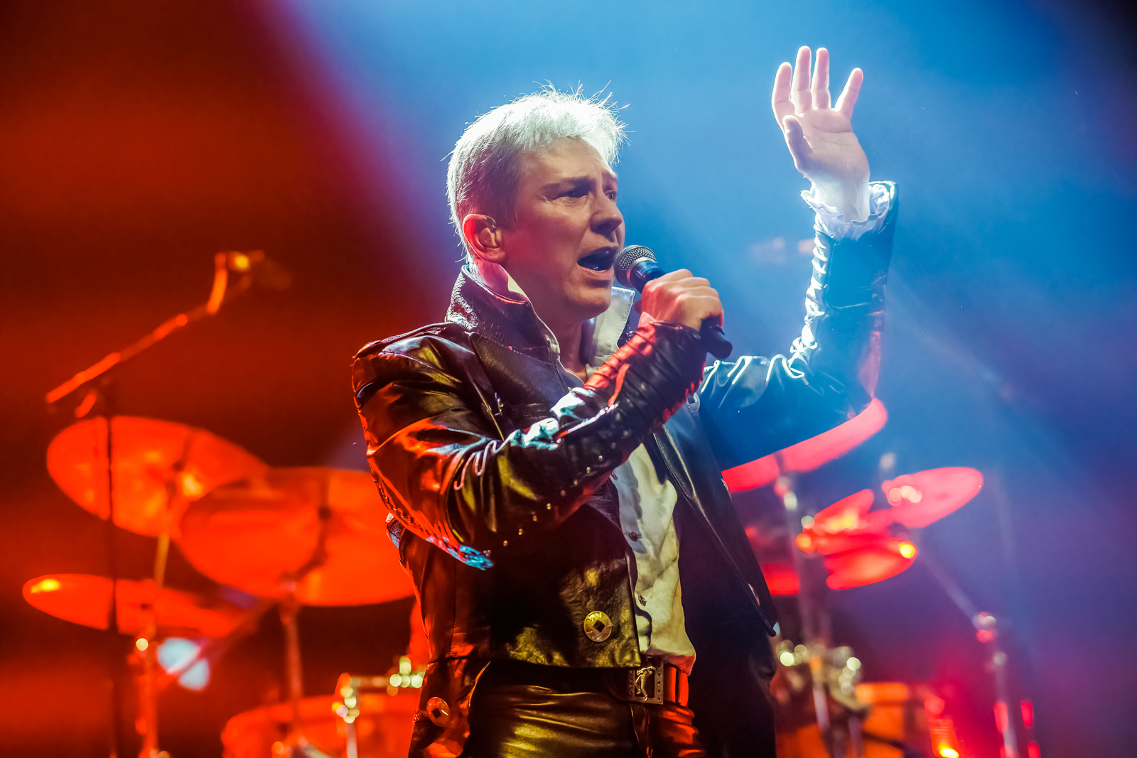 Helmut Lotti goes Metal Live in concert, picture 1, photographed by Paul Jongeneelen - FrontView Magazine