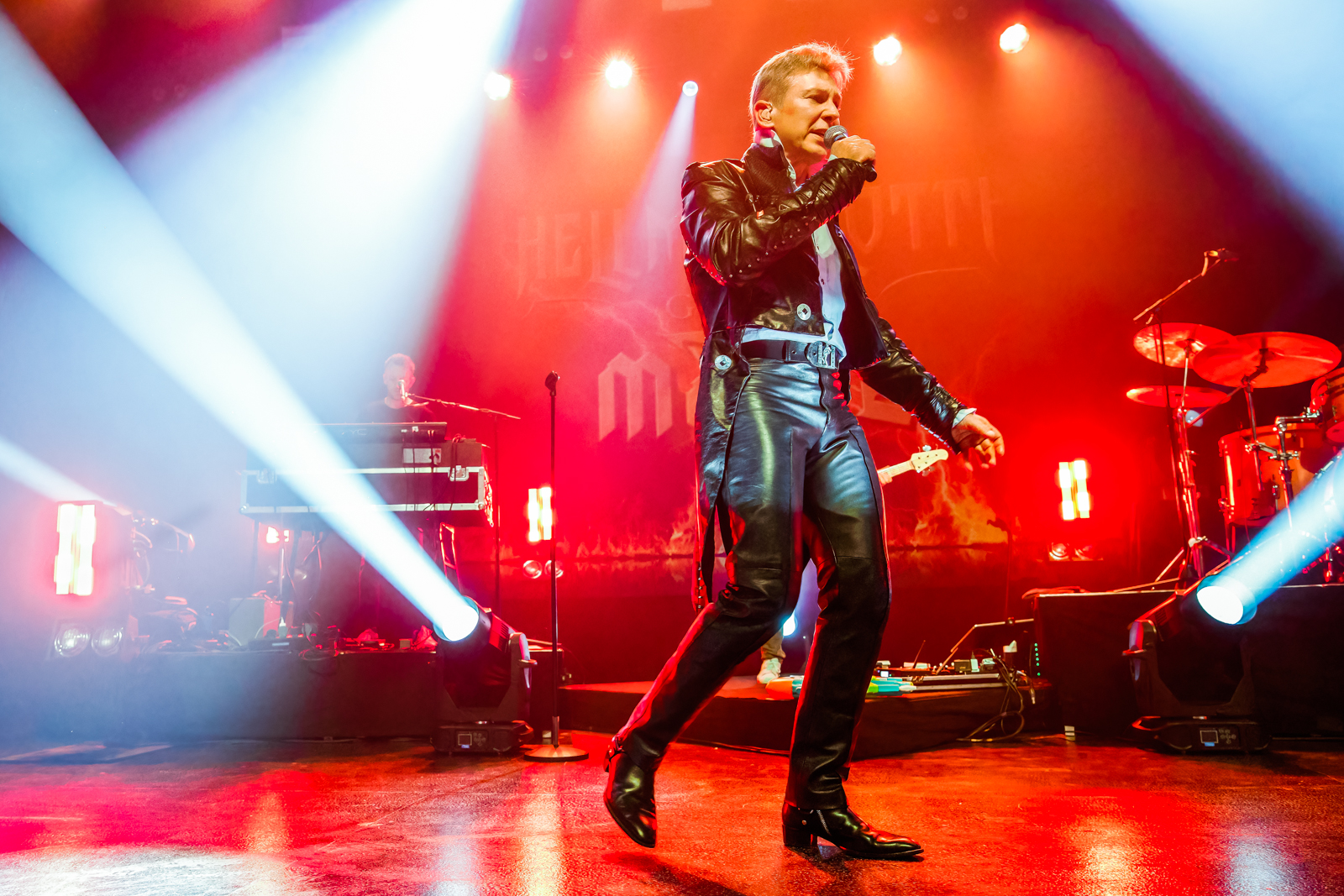 Helmut Lotti goes Metal Live in concert, picture 3, photographed by Paul Jongeneelen - FrontView Magazine