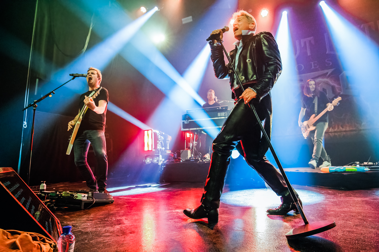 Helmut Lotti goes Metal Live in concert, picture 9, photographed by Paul Jongeneelen - FrontView Magazine