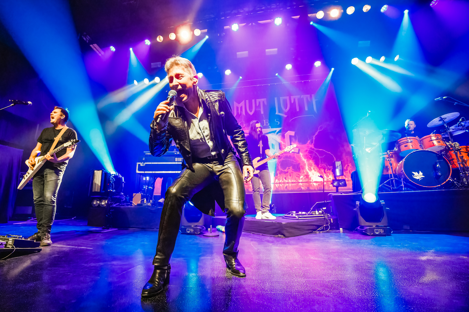 Helmut Lotti goes Metal Live in concert, picture 25, photographed by Paul Jongeneelen - FrontView Magazine
