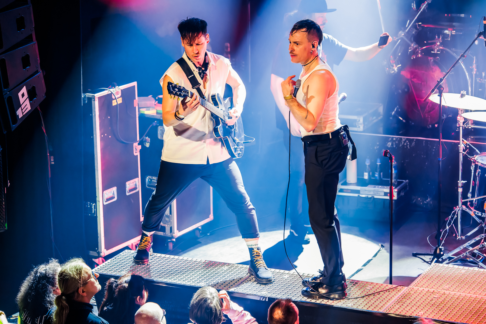 Moon shot Live at 013, picture 11, photographed by Paul Jongeneelen - FrontView Magazine