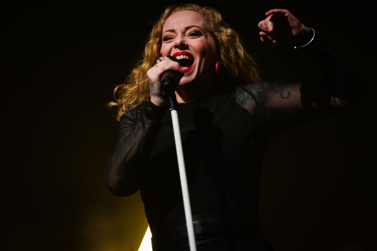 Anneke van Giersbergen en band Sweep Against The Stars tour, foto 3, foto's door Kitty van de Waart - FrontView Magazine