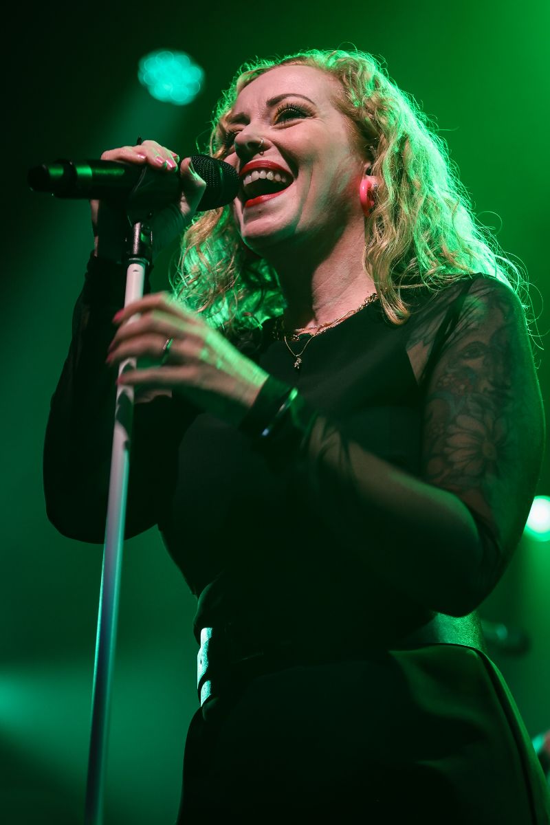 Anneke van Giersbergen en band Sweep Against The Stars tour, foto 4, foto's door Kitty van de Waart - FrontView Magazine