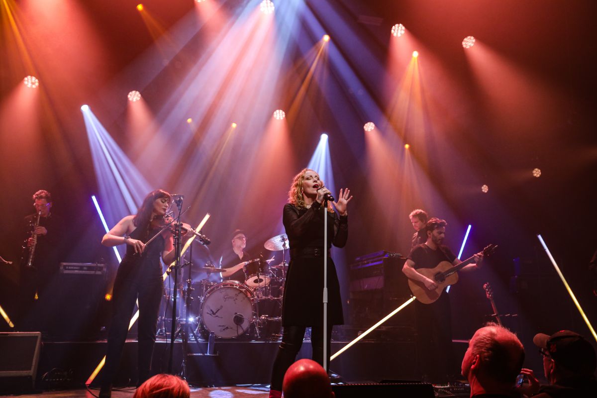 Anneke van Giersbergen en band Sweep Against The Stars tour, foto 22, foto's door Kitty van de Waart - FrontView Magazine