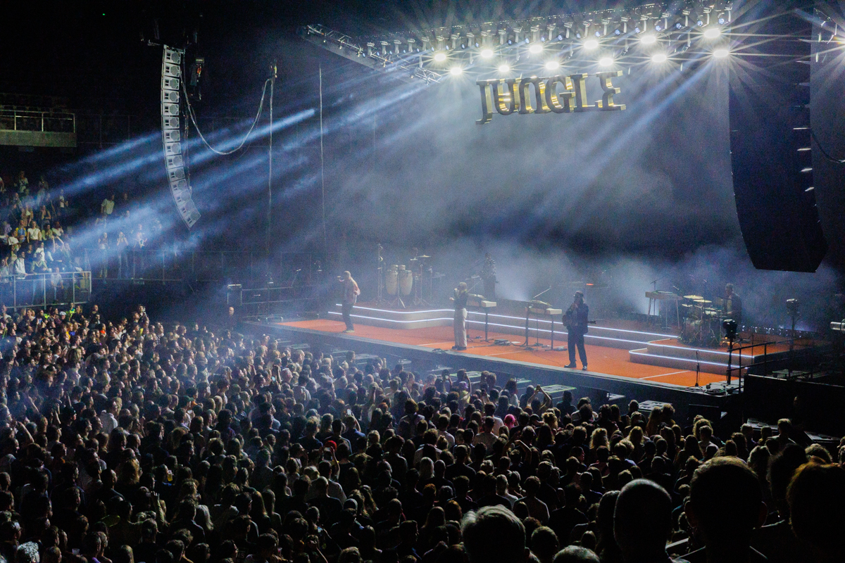 Jungle @ LottoArena, picture 6, photographed by Bruno Holvoet - FrontView Magazine