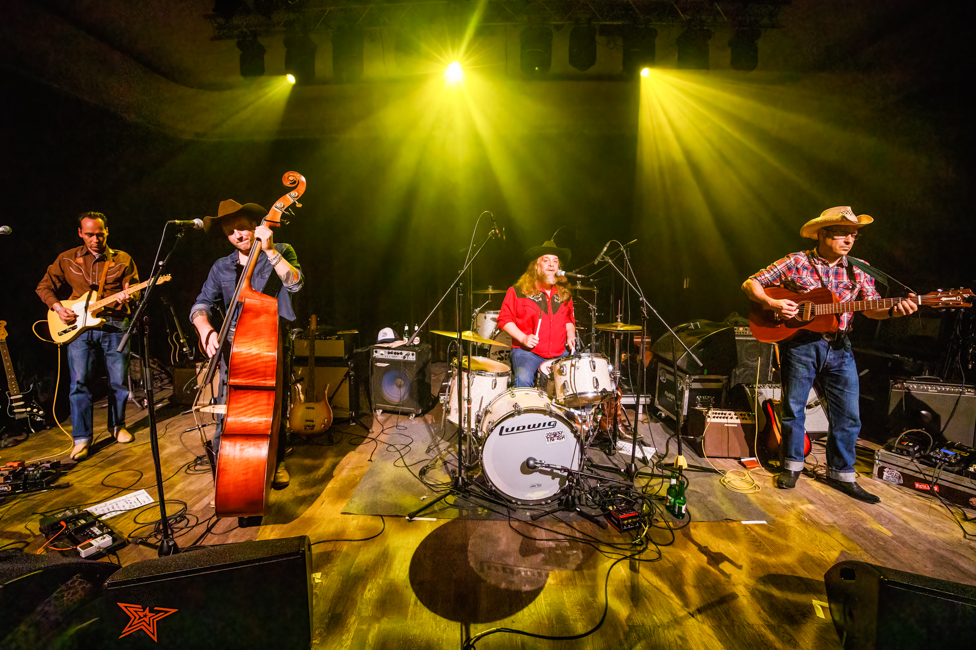 Truck Stop Cutie Live @ De Casino, picture 11, photographed by Paul Jongeneelen - FrontView Magazine