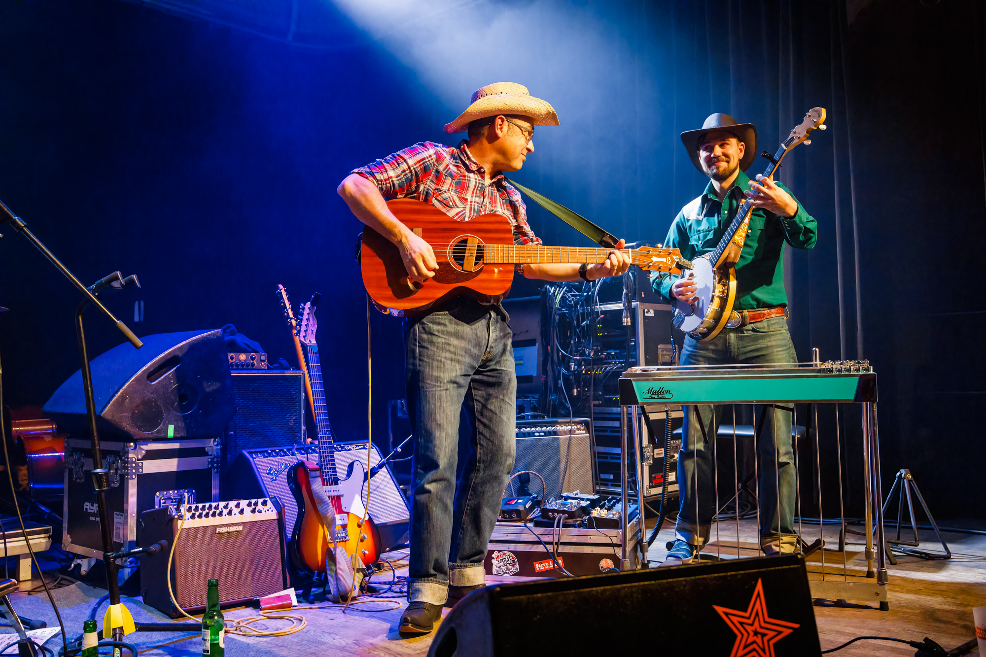 Truck Stop Cutie Live @ De Casino, picture 14, photographed by Paul Jongeneelen - FrontView Magazine