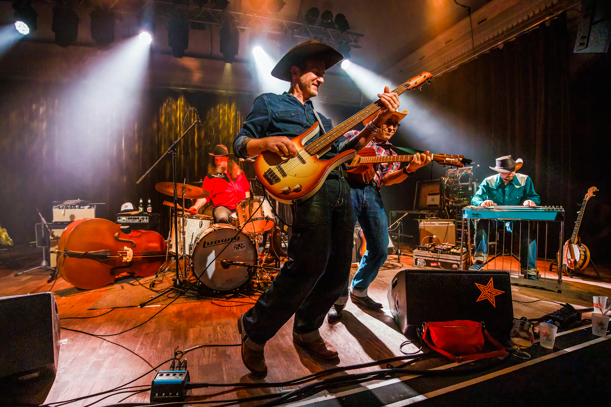 Truck Stop Cutie Live @ De Casino, picture 24, photographed by Paul Jongeneelen - FrontView Magazine