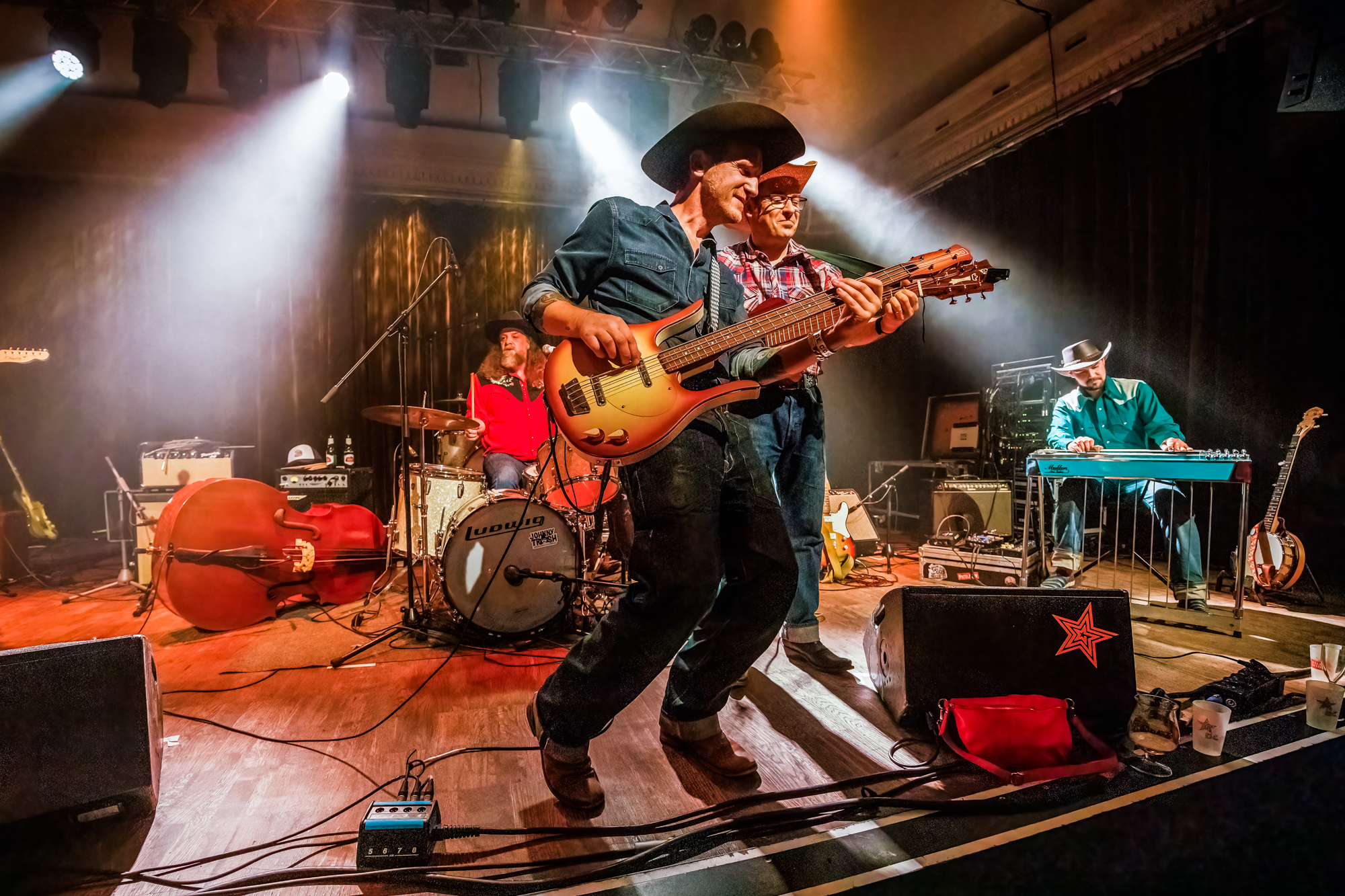 Truck Stop Cutie Live @ De Casino, picture 25, photographed by Paul Jongeneelen - FrontView Magazine