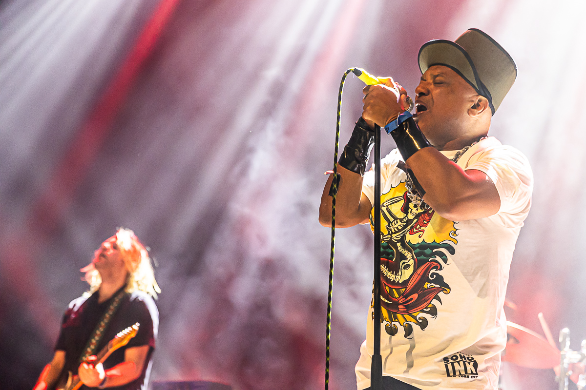 Rudeboy Plays Urban Dance Squad @ De Roma, picture 4, photographed by Marc Verdonck - FrontView Magazine