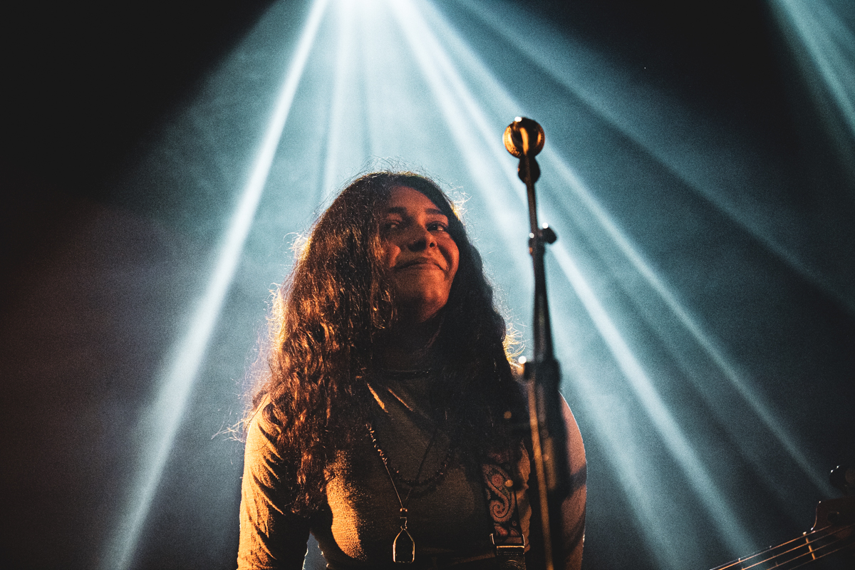 Noonzy (support act Warhaus) @ Het Depot, picture 3, photographed by Leen Verlinden - FrontView Magazine