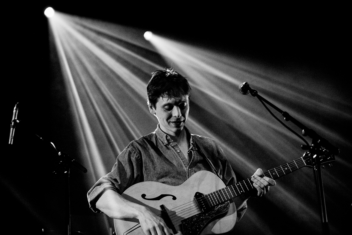 Noonzy (support act Warhaus) @ Het Depot, picture 7, photographed by Leen Verlinden - FrontView Magazine