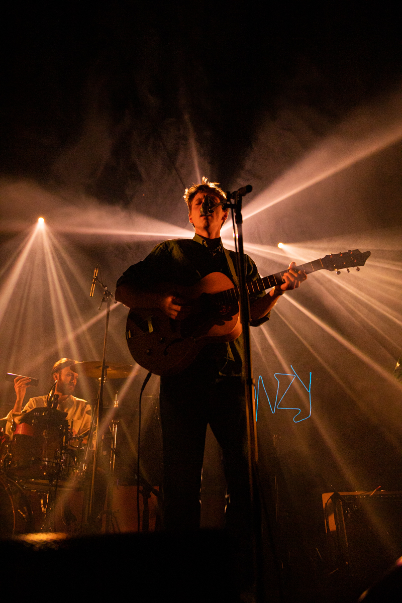 Noonzy (support act Warhaus) @ Het Depot, picture 13, photographed by Leen Verlinden - FrontView Magazine