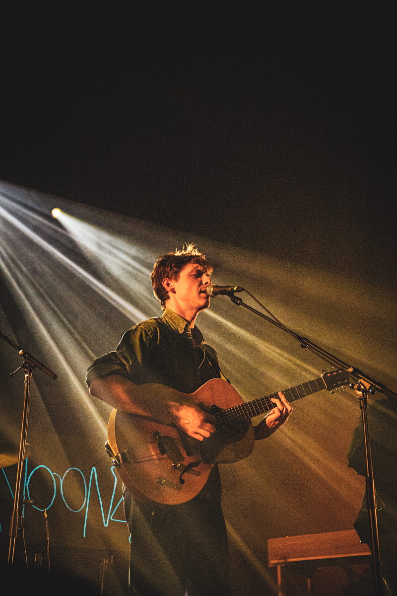 Noonzy (support act Warhaus) @ Het Depot, picture 18, photographed by Leen Verlinden - FrontView Magazine