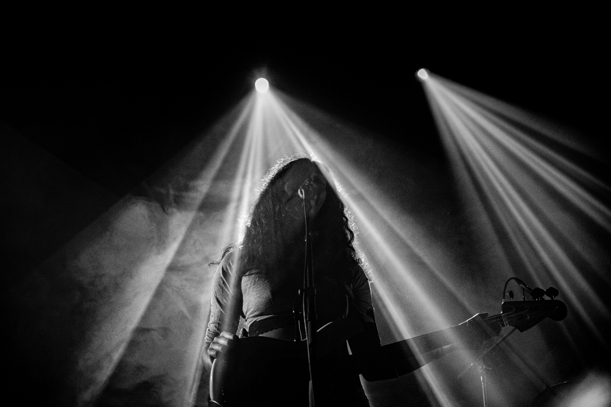 Noonzy (support act Warhaus) @ Het Depot, picture 20, photographed by Leen Verlinden - FrontView Magazine