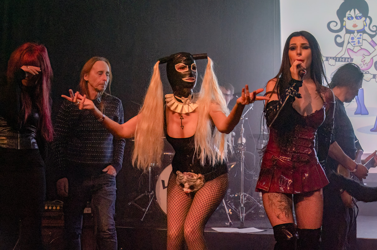 Lords Of Acid @ Bimfest XXI (De Casino), picture 25, photographed by Luc Klinckaert - FrontView Magazine