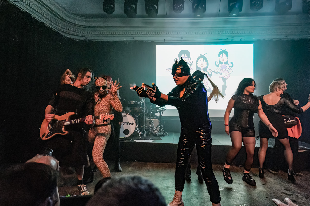 Lords Of Acid @ Bimfest XXI (De Casino), picture 27, photographed by Luc Klinckaert - FrontView Magazine