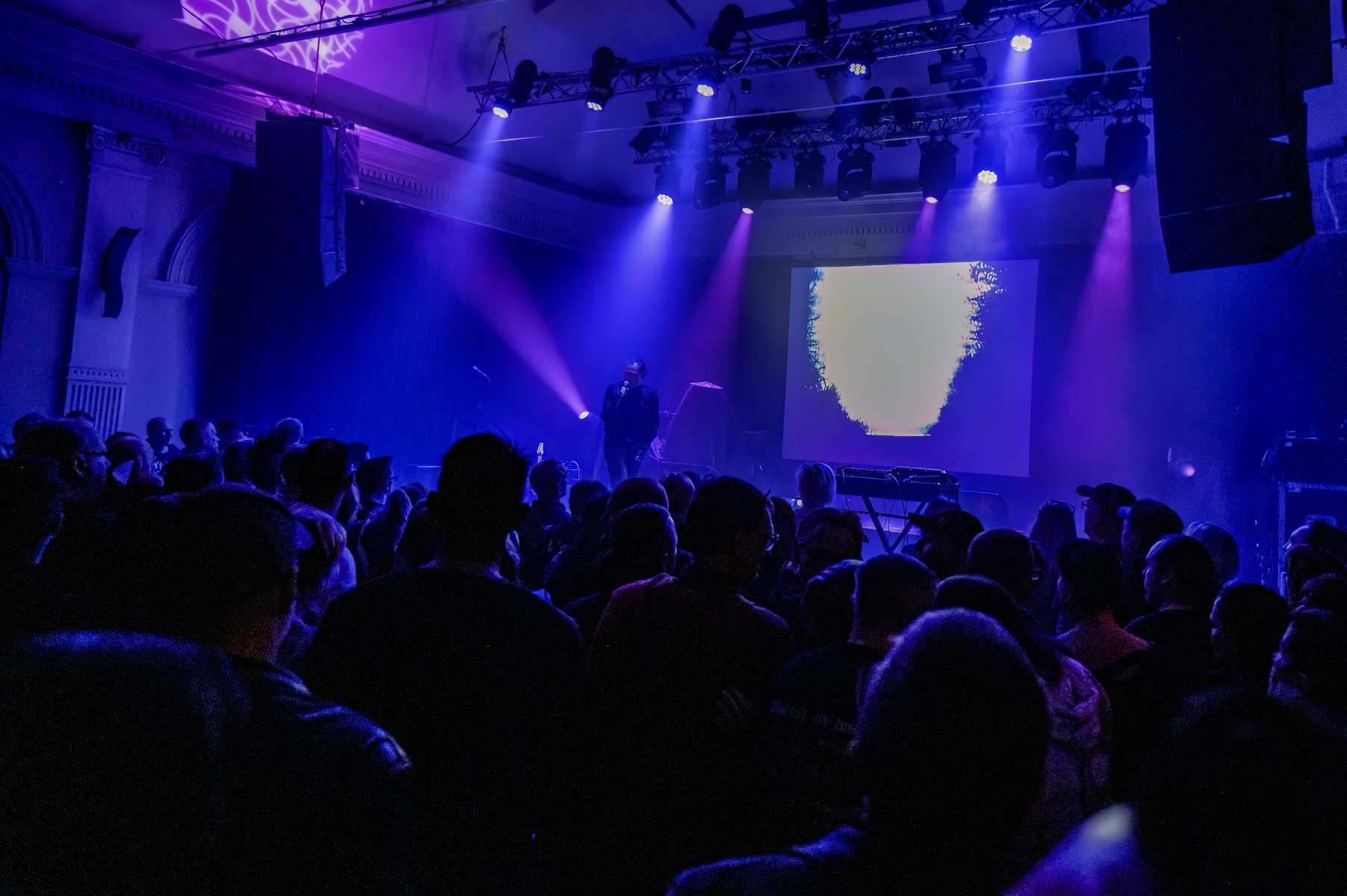 Qual @ Bimfest XXI (De Casino), picture 2, photographed by Luc Klinckaert - FrontView Magazine